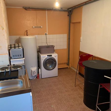 Studio Ideal Travail, Famille, Tout Y Est … Apartment Dompierre-sur-Besbre Exterior foto